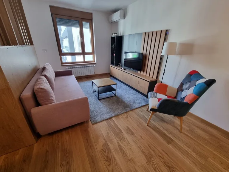 ELIKSIR - one-bedroom apartment in New Belgrade (West 65)